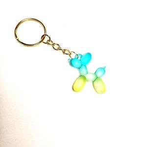 Balloon dog keychain